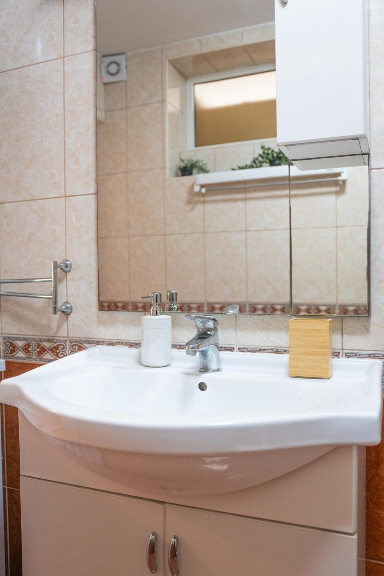 Gasthuis Apartments&rooms Toni 3*