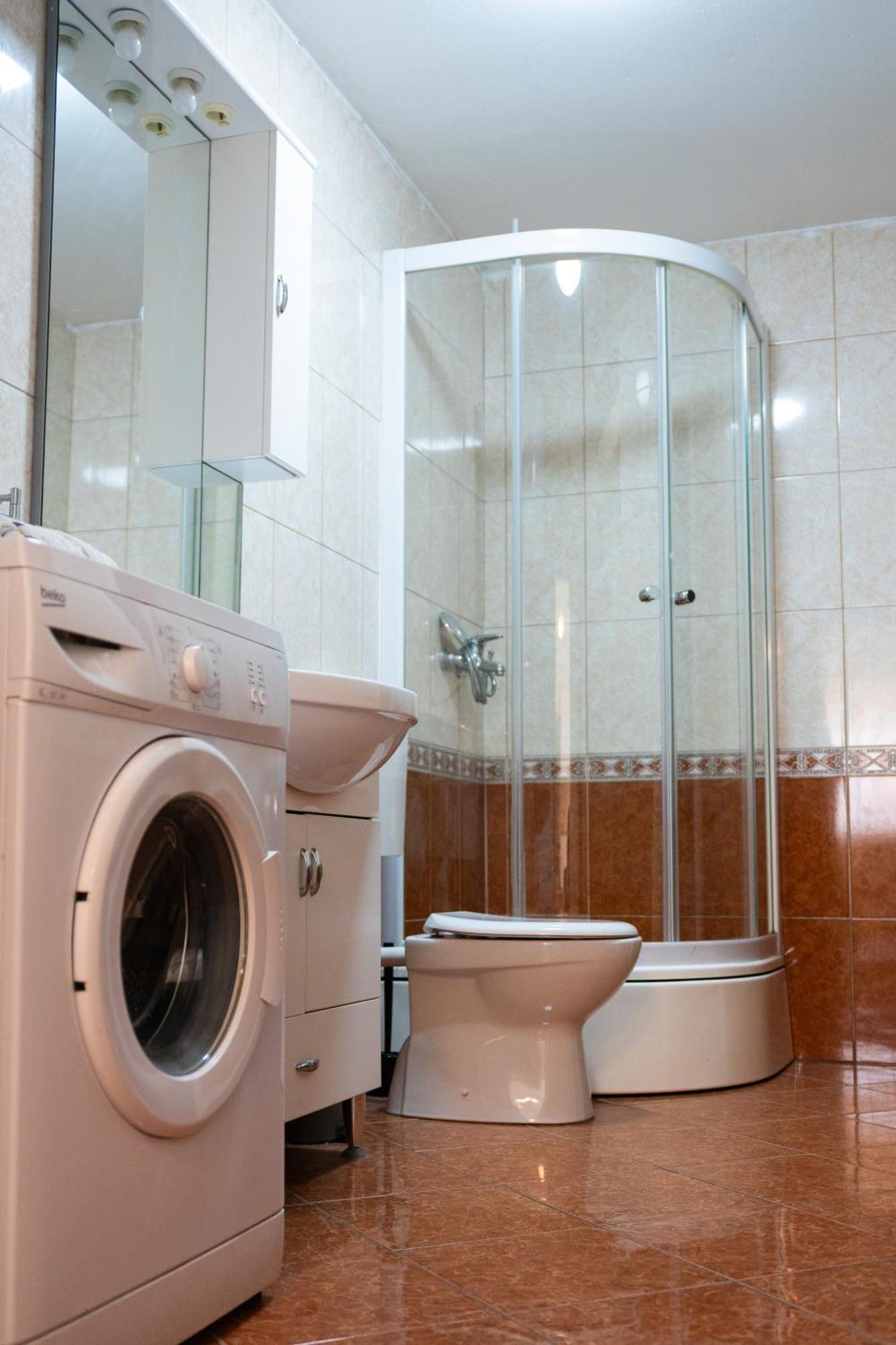 Apartments&rooms Toni 3* Split